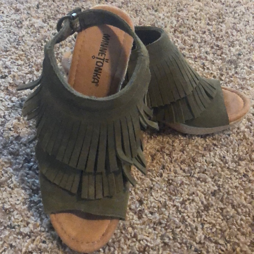 Minnetonka wedges